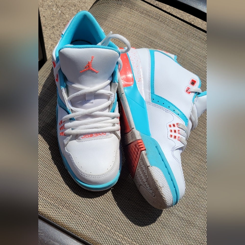 Jordan 6Y/8W Sneakers